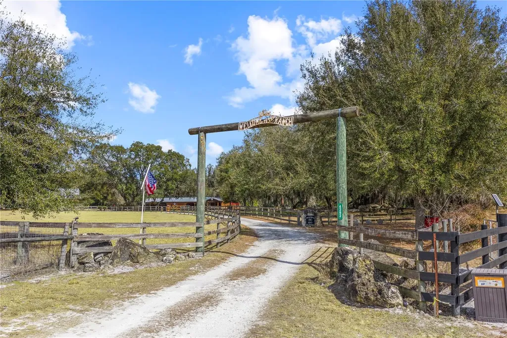 4292 SW 73 Trail Bushnell FL 33513