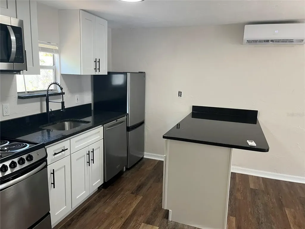 945 13th Street N St Petersburg FL 33705