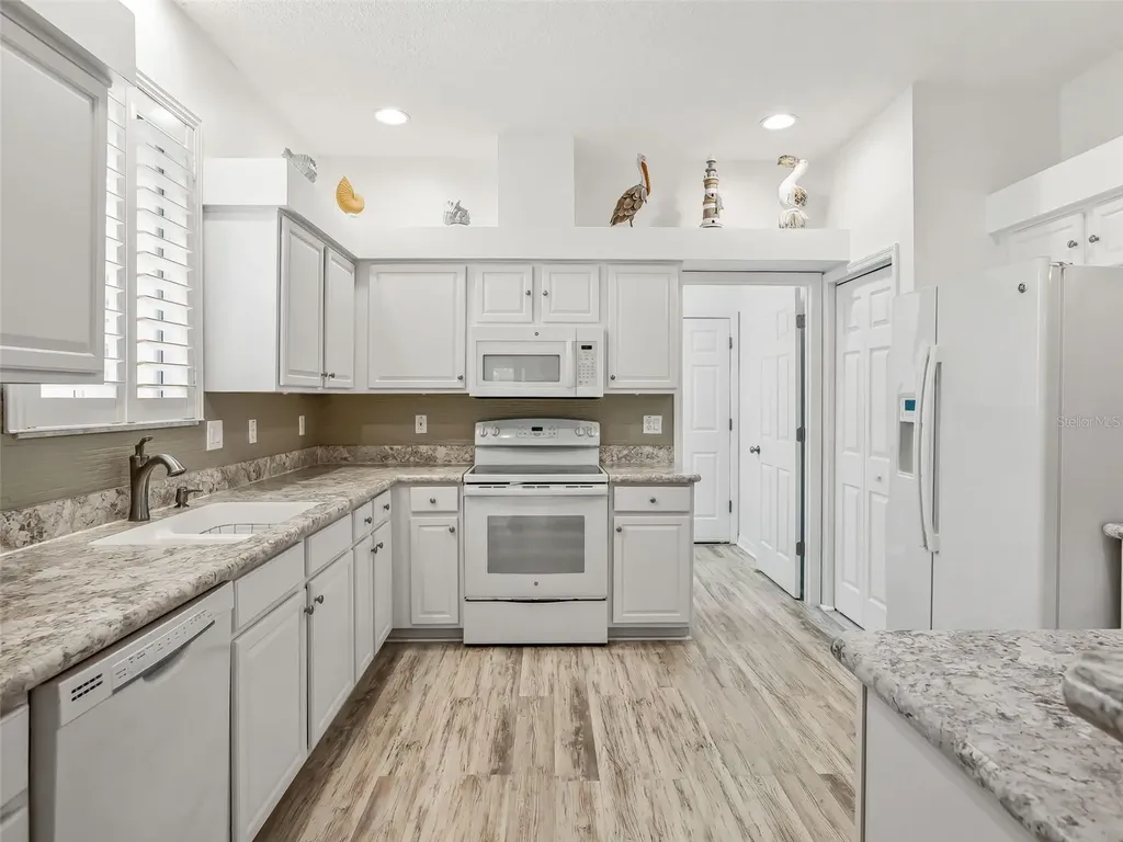 32752 Timberwood Drive Leesburg FL 34748