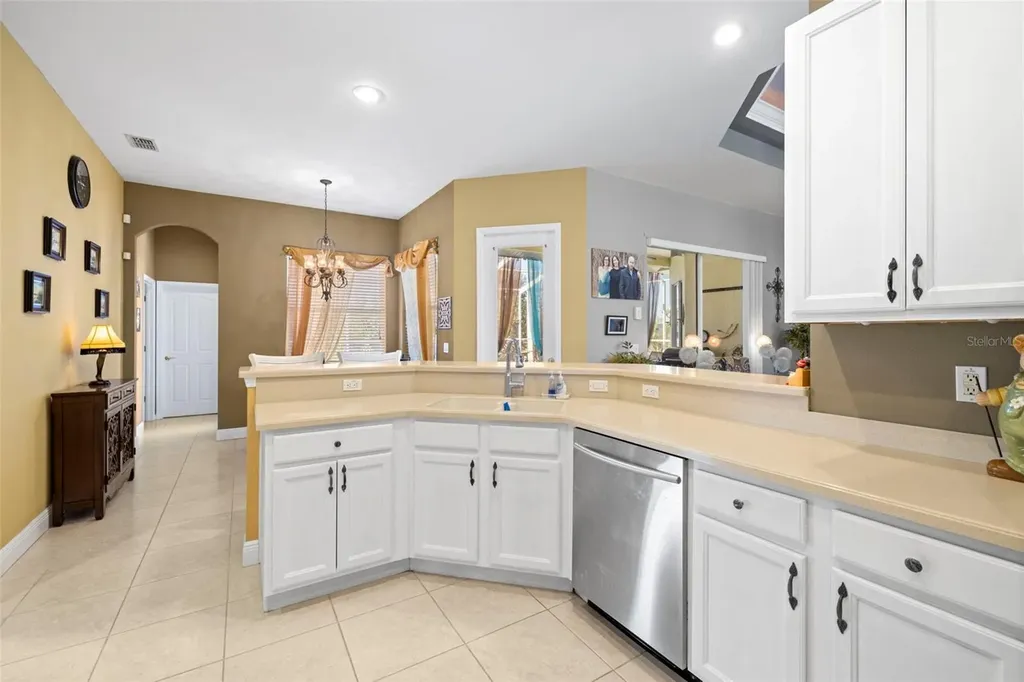 13235 Legends Trail Dade City FL 33525