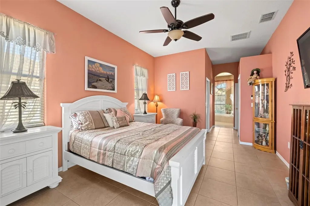 13235 Legends Trail Dade City FL 33525