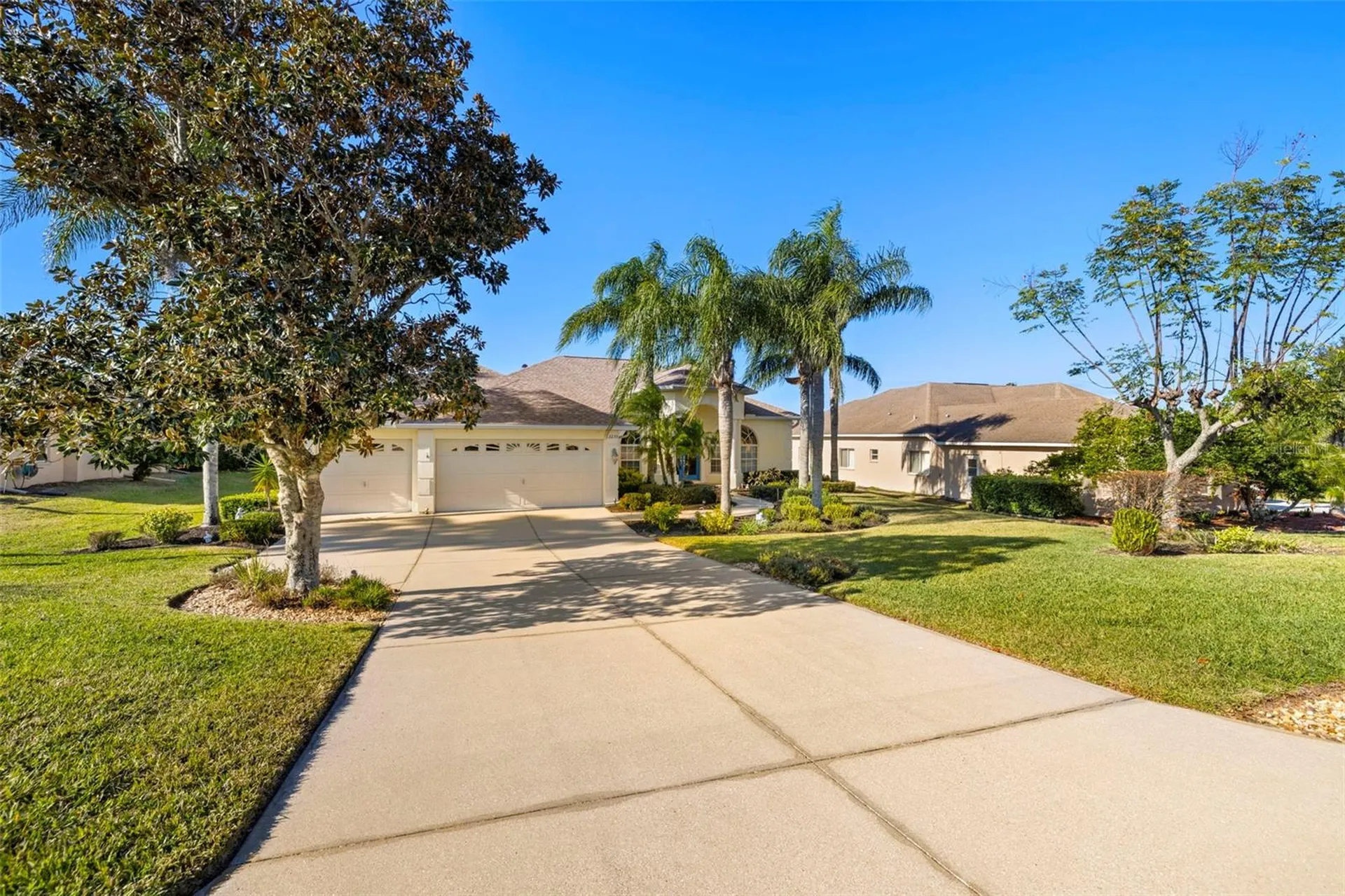 13235 Legends Trail Dade City FL 33525