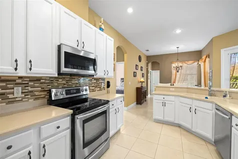 13235 Legends Trail Dade City FL 33525