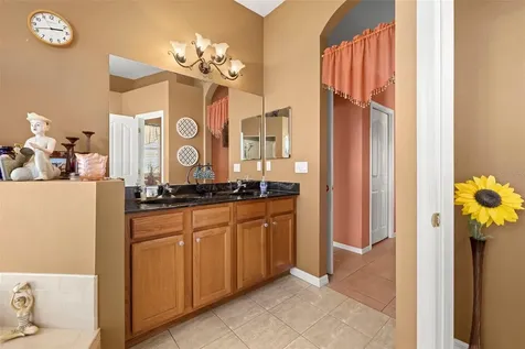 13235 Legends Trail Dade City FL 33525