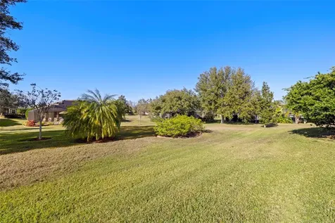 13235 Legends Trail Dade City FL 33525