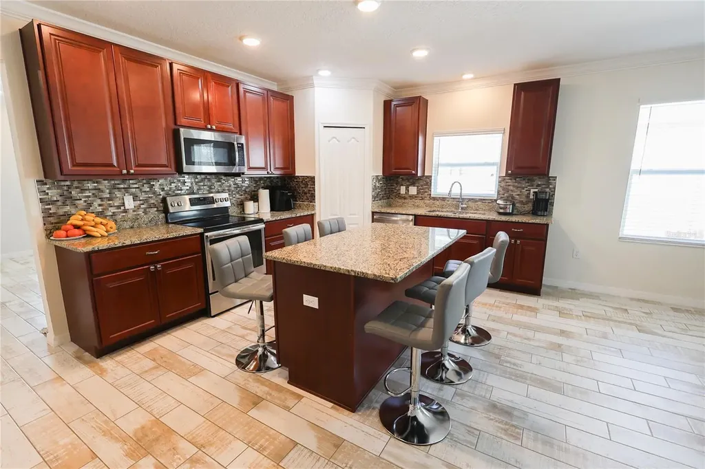 2389 Rock Drive Kissimmee FL 34759
