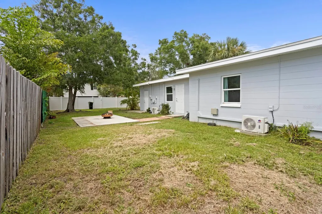 4300 Maple Street NE St Petersburg FL 33703