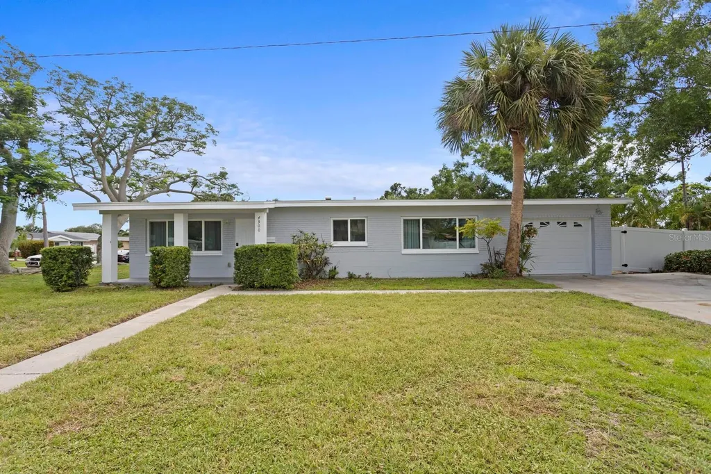 4300 Maple Street NE St Petersburg FL 33703