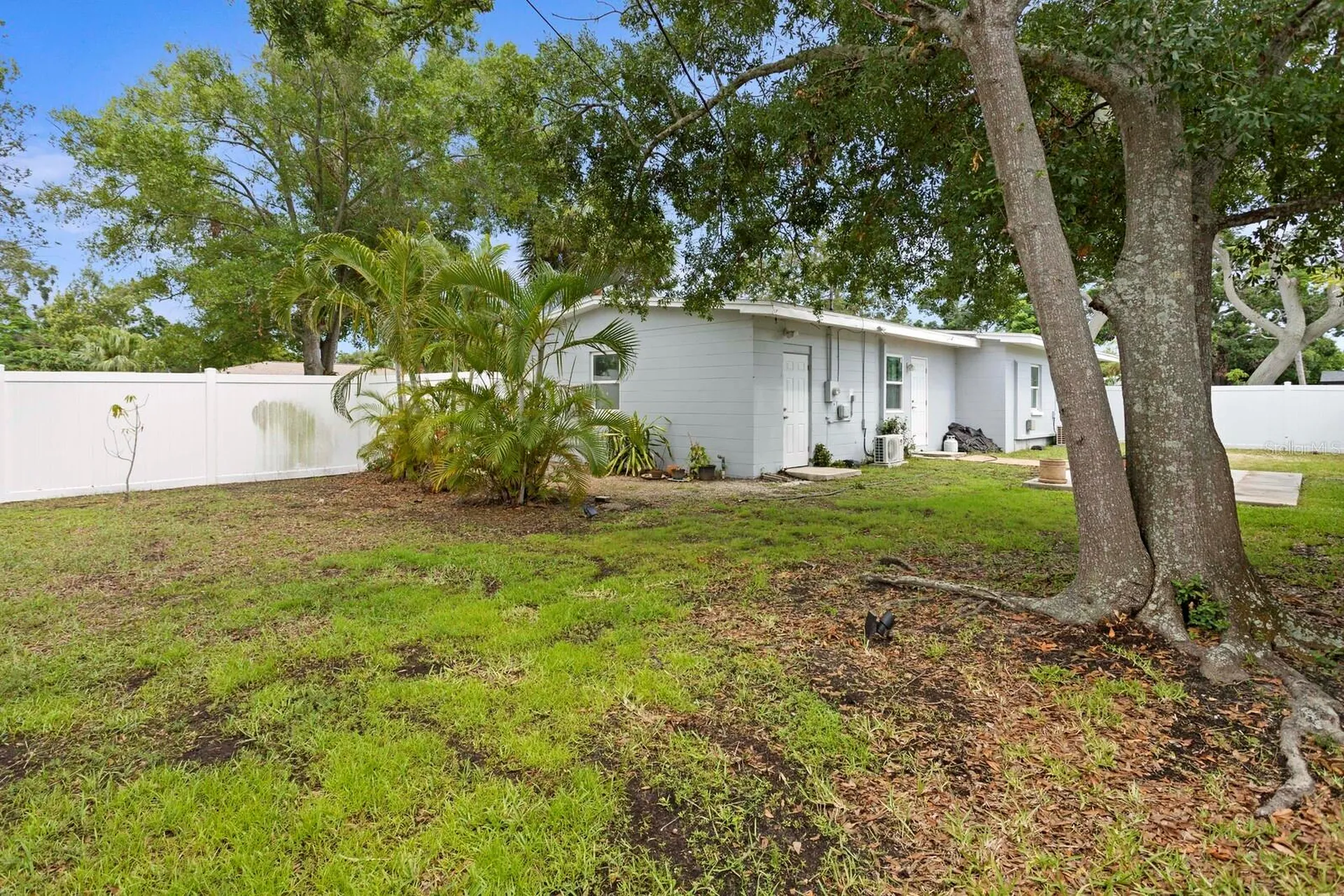 4300 Maple Street NE St Petersburg FL 33703