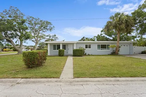 4300 Maple Street NE St Petersburg FL 33703