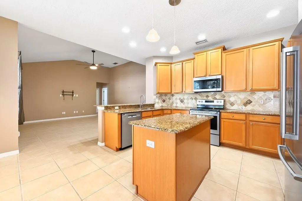 3965 Emerald Estates Circle Apopka FL 32703