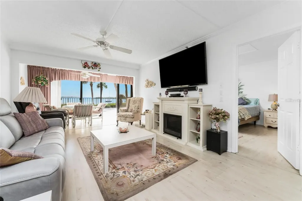 1551 Beach Road Englewood FL 34223