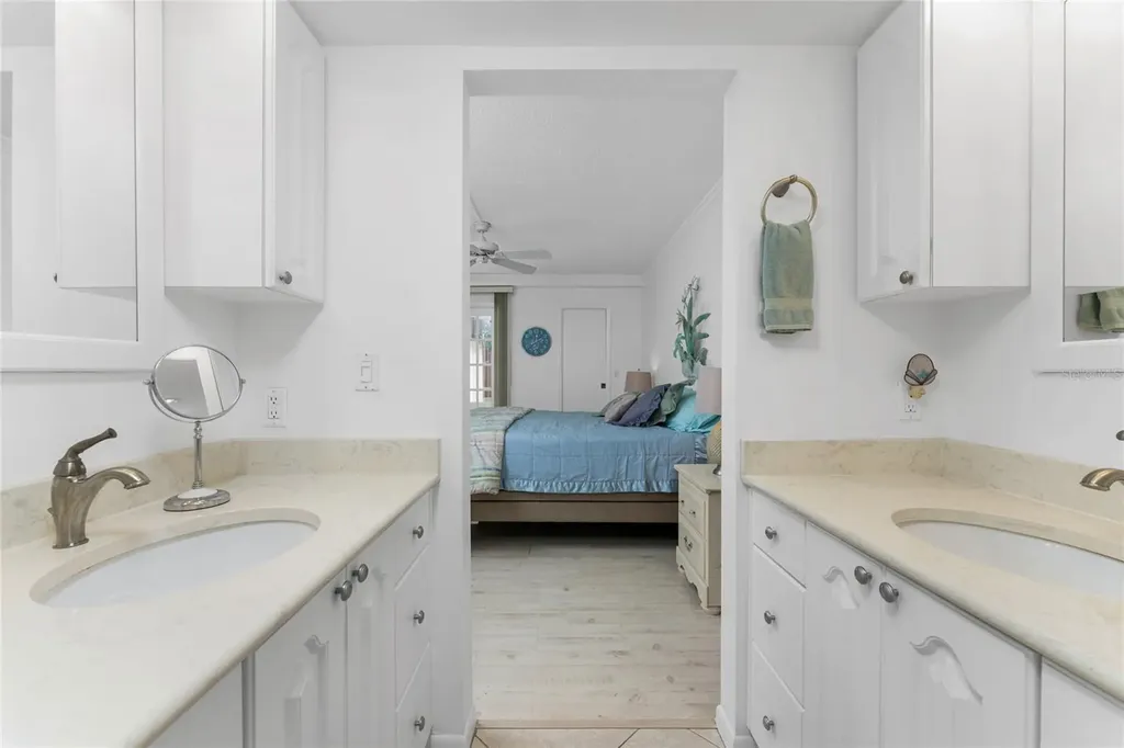 1551 Beach Road Englewood FL 34223
