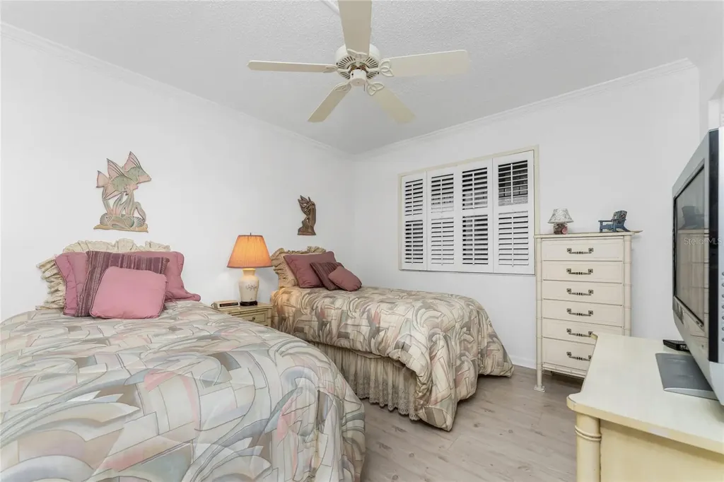 1551 Beach Road Englewood FL 34223