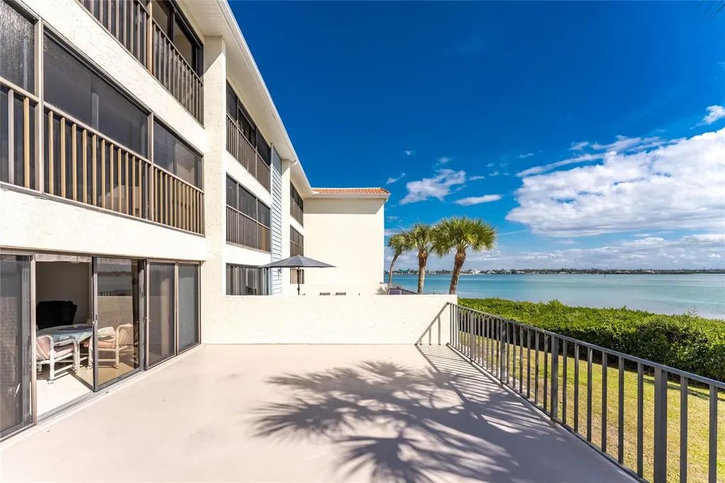 1551 Beach Road Englewood FL 34223