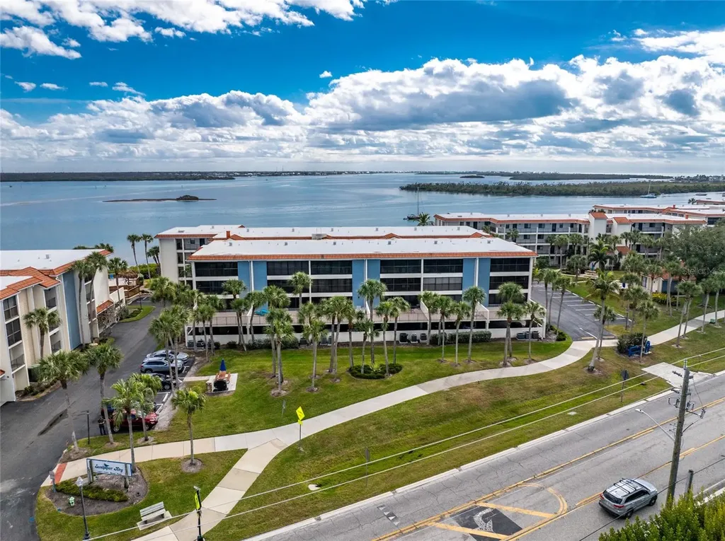 1551 Beach Road Englewood FL 34223