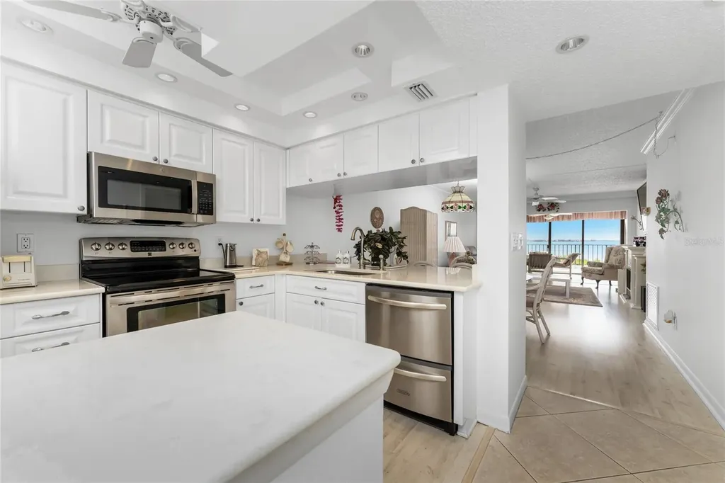 1551 Beach Road Englewood FL 34223