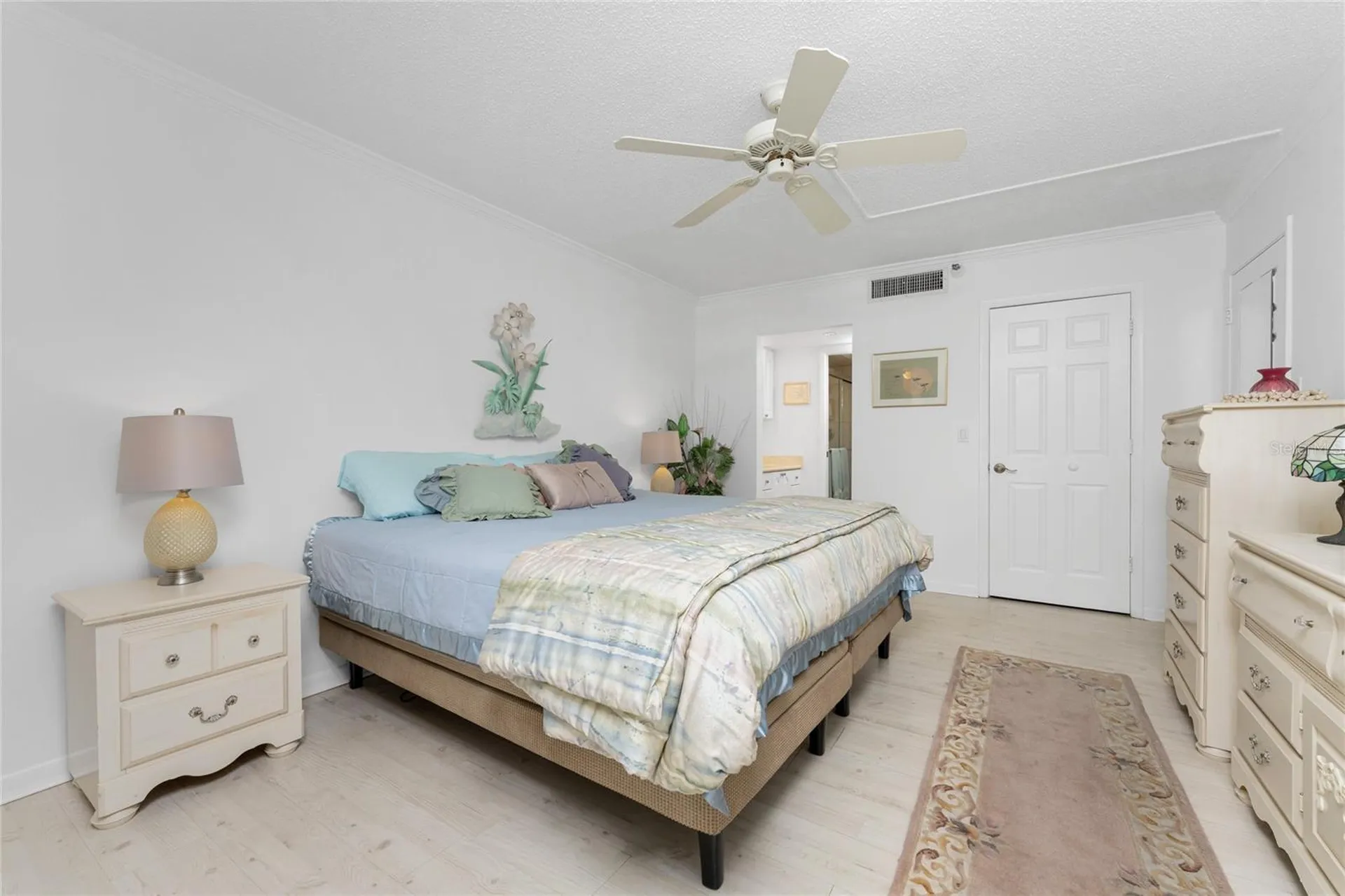 1551 Beach Road Englewood FL 34223