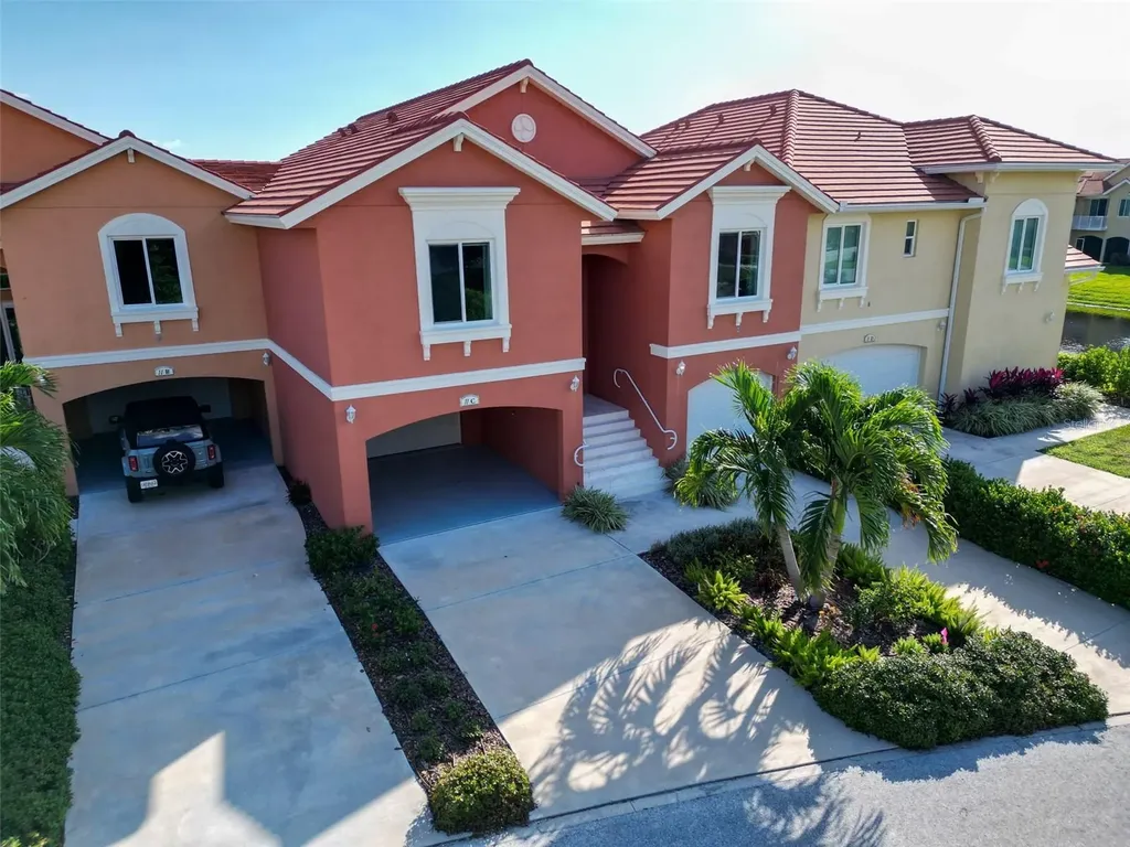 11 Franklin Court S St Petersburg FL 33711