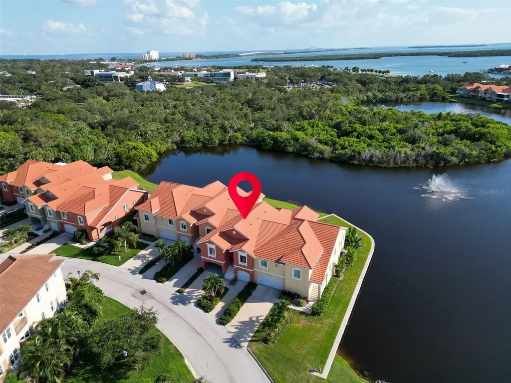 11 Franklin Court S St Petersburg FL 33711