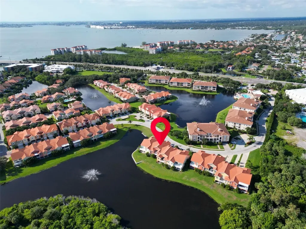 11 Franklin Court S St Petersburg FL 33711