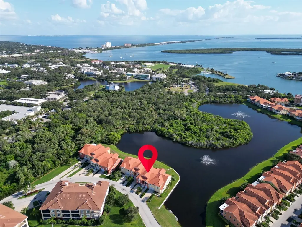 11 Franklin Court S St Petersburg FL 33711