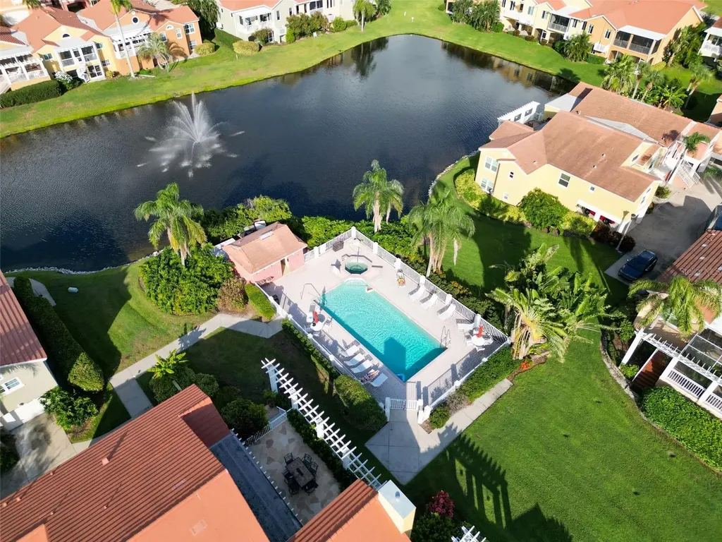 11 Franklin Court S St Petersburg FL 33711