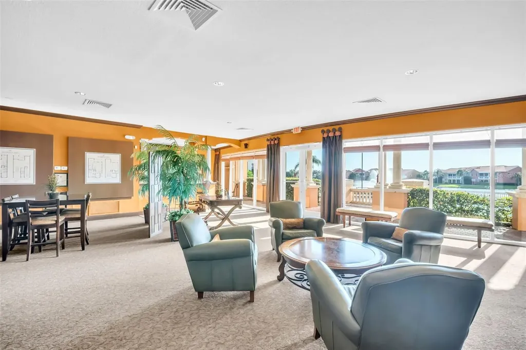 11 Franklin Court S St Petersburg FL 33711