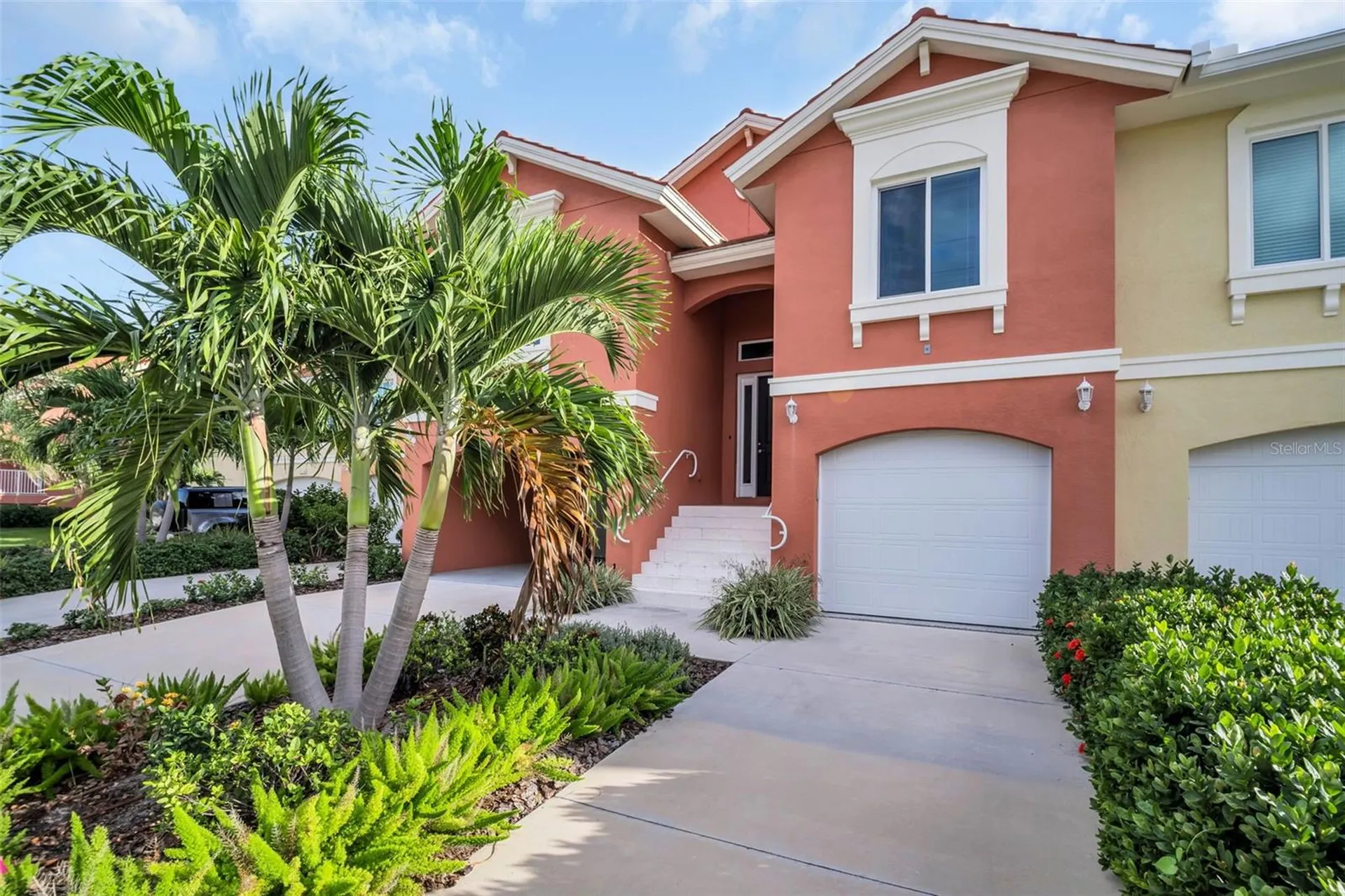 11 Franklin Court S St Petersburg FL 33711