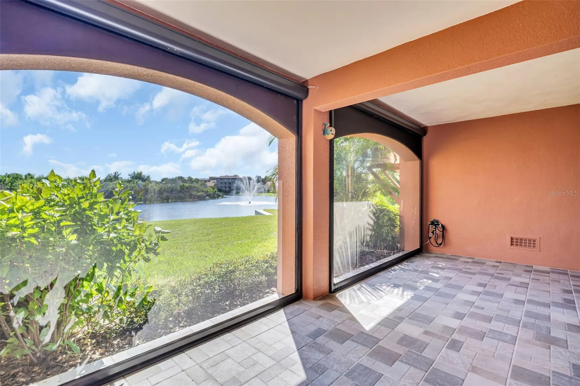 11 Franklin Court S St Petersburg FL 33711