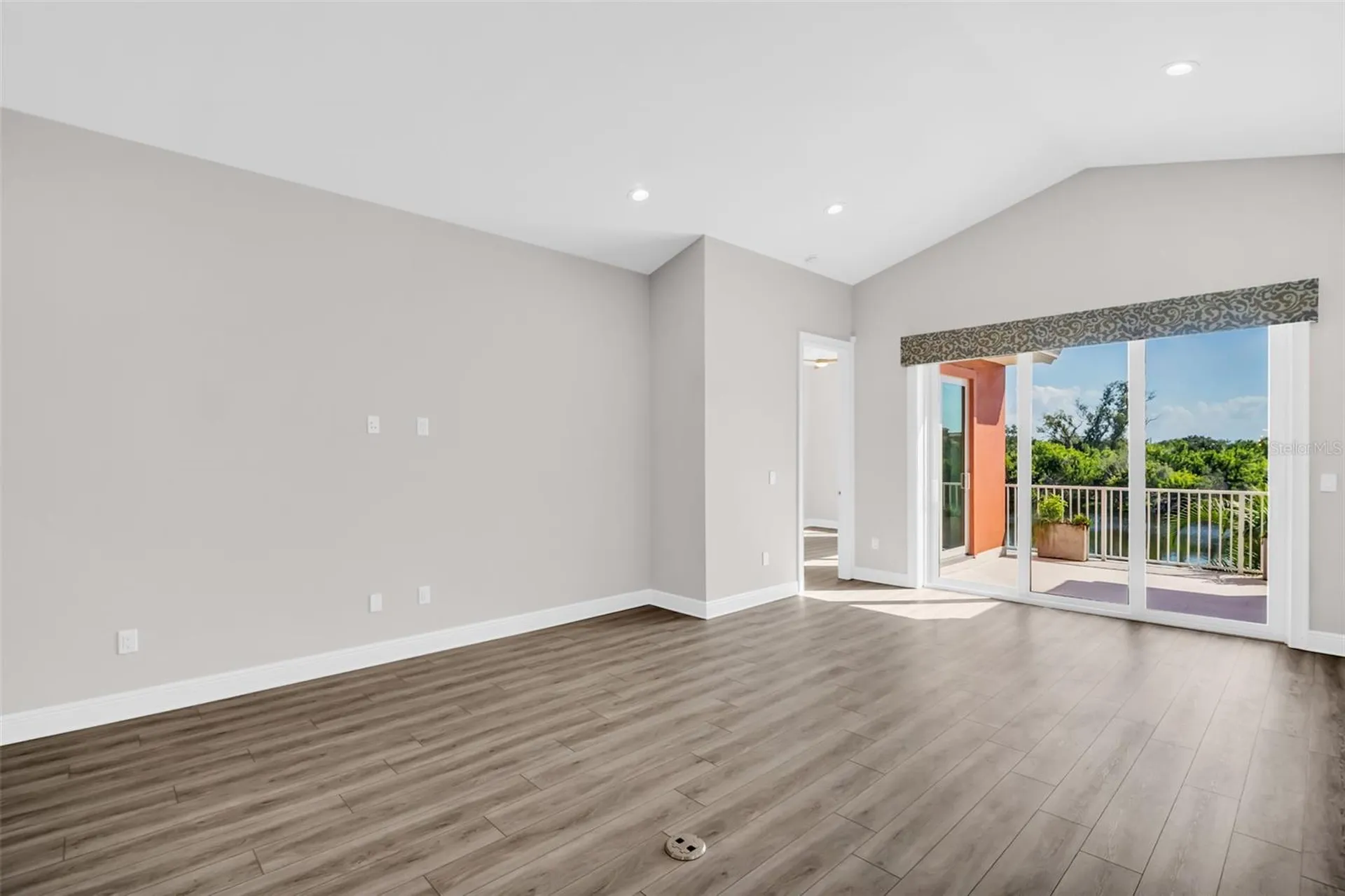 11 Franklin Court S St Petersburg FL 33711