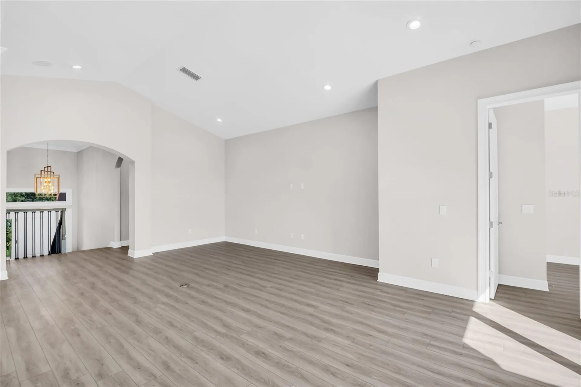 11 Franklin Court S St Petersburg FL 33711