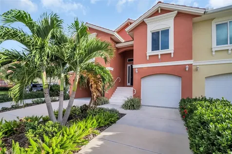 11 Franklin Court S St Petersburg FL 33711