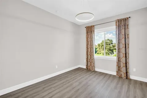 11 Franklin Court S St Petersburg FL 33711