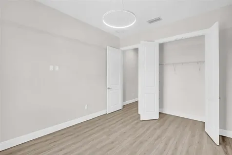 11 Franklin Court S St Petersburg FL 33711