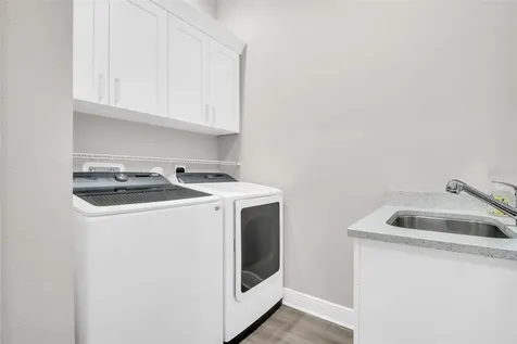11 Franklin Court S St Petersburg FL 33711