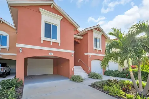 11 Franklin Court S St Petersburg FL 33711
