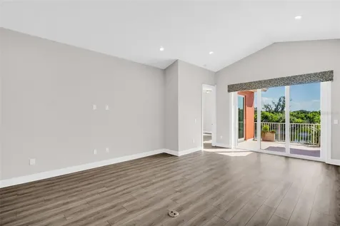 11 Franklin Court S St Petersburg FL 33711