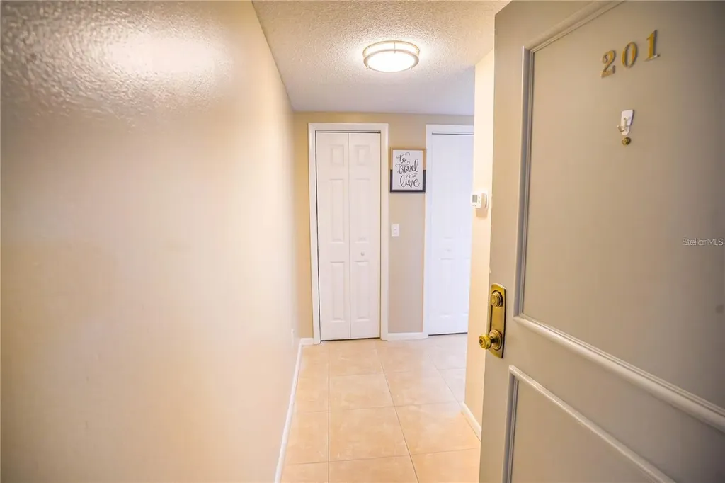 7100 Sunshine Skyway Lane S St Petersburg FL 33711