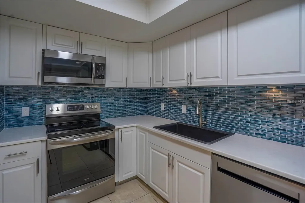 7100 Sunshine Skyway Lane S St Petersburg FL 33711
