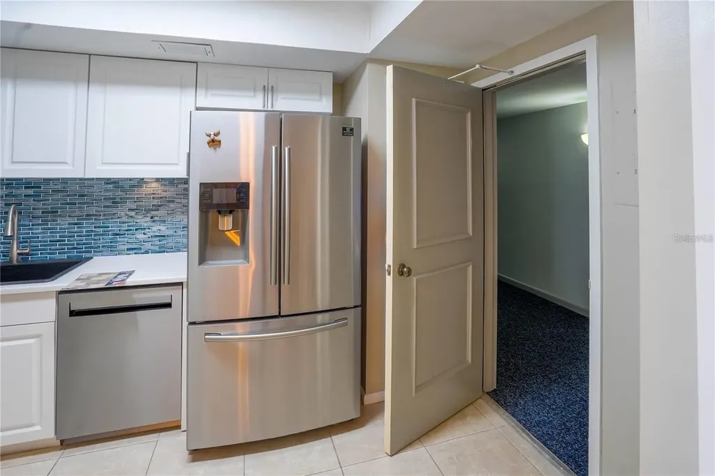 7100 Sunshine Skyway Lane S St Petersburg FL 33711
