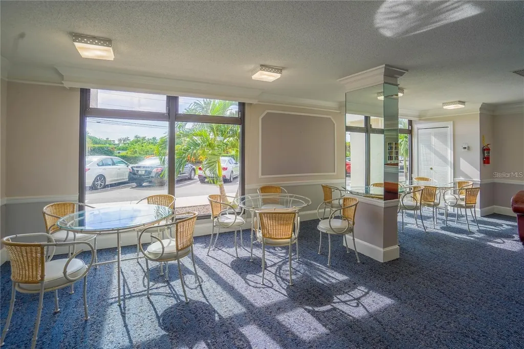 7100 Sunshine Skyway Lane S St Petersburg FL 33711