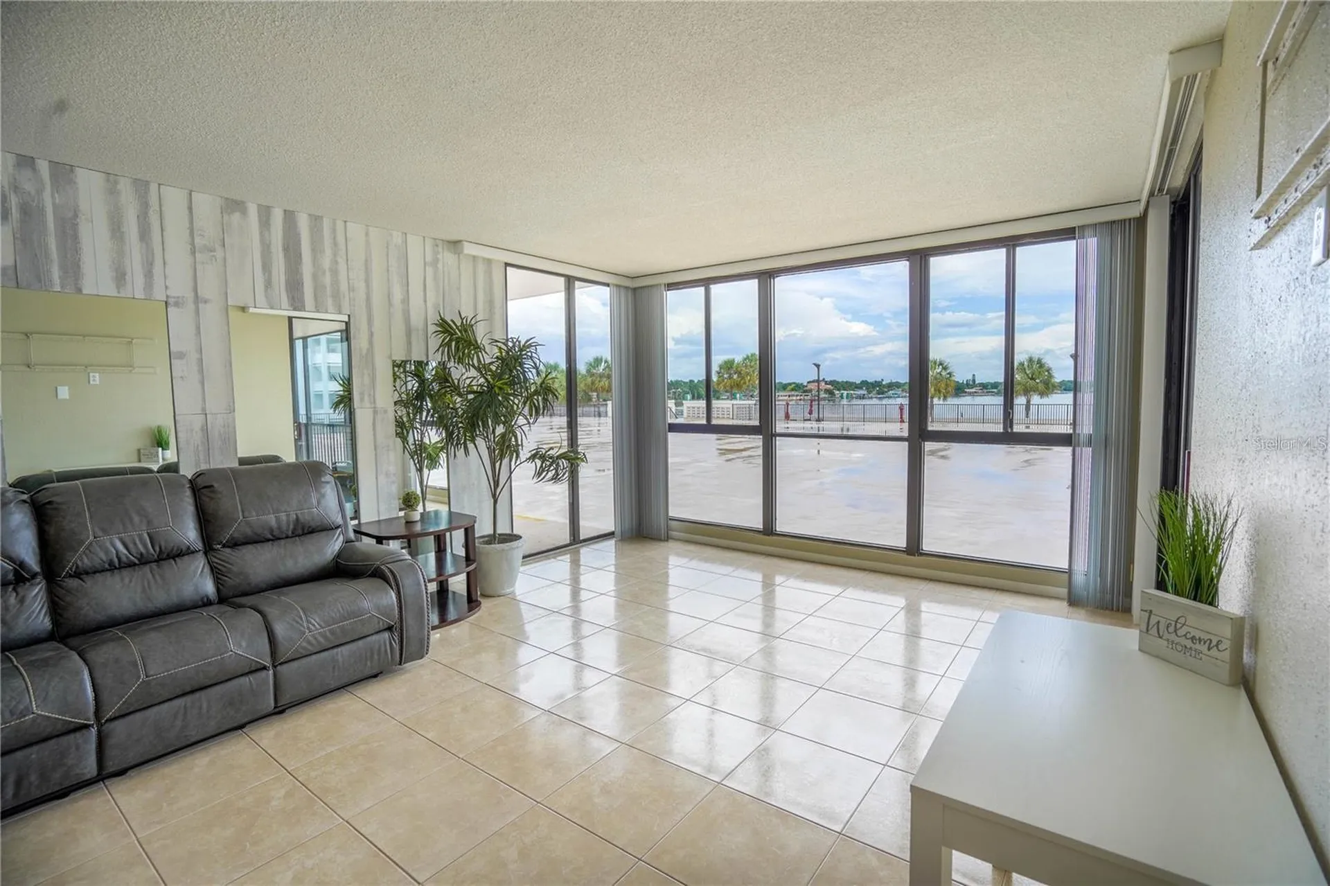 7100 Sunshine Skyway Lane S St Petersburg FL 33711