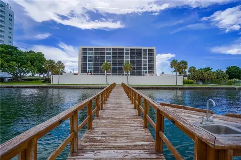 7100 Sunshine Skyway Lane S St Petersburg FL 33711