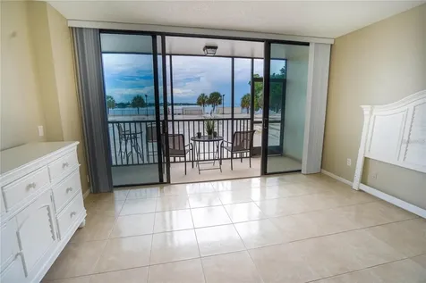 7100 Sunshine Skyway Lane S St Petersburg FL 33711