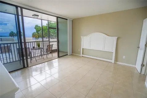 7100 Sunshine Skyway Lane S St Petersburg FL 33711