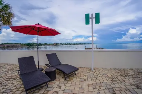 7100 Sunshine Skyway Lane S St Petersburg FL 33711