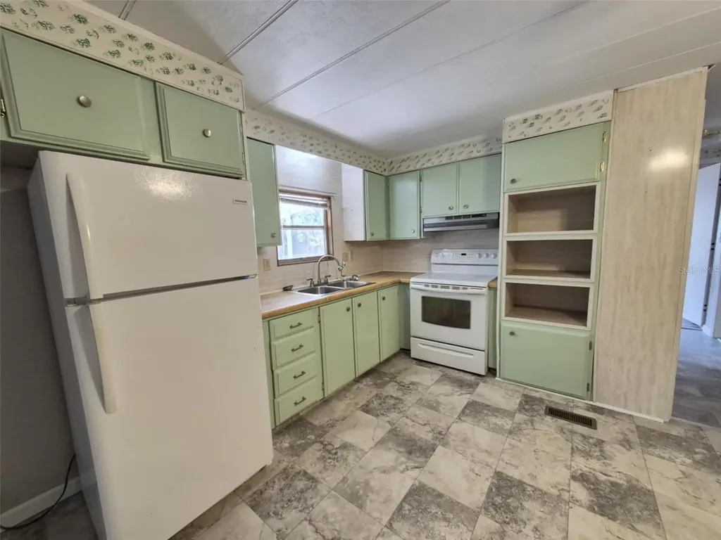 18565 SE 24th Lane Ocklawaha FL 32179