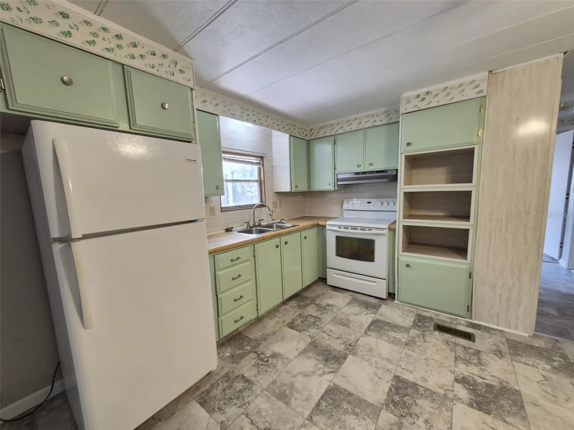 18565 SE 24th Lane Ocklawaha FL 32179