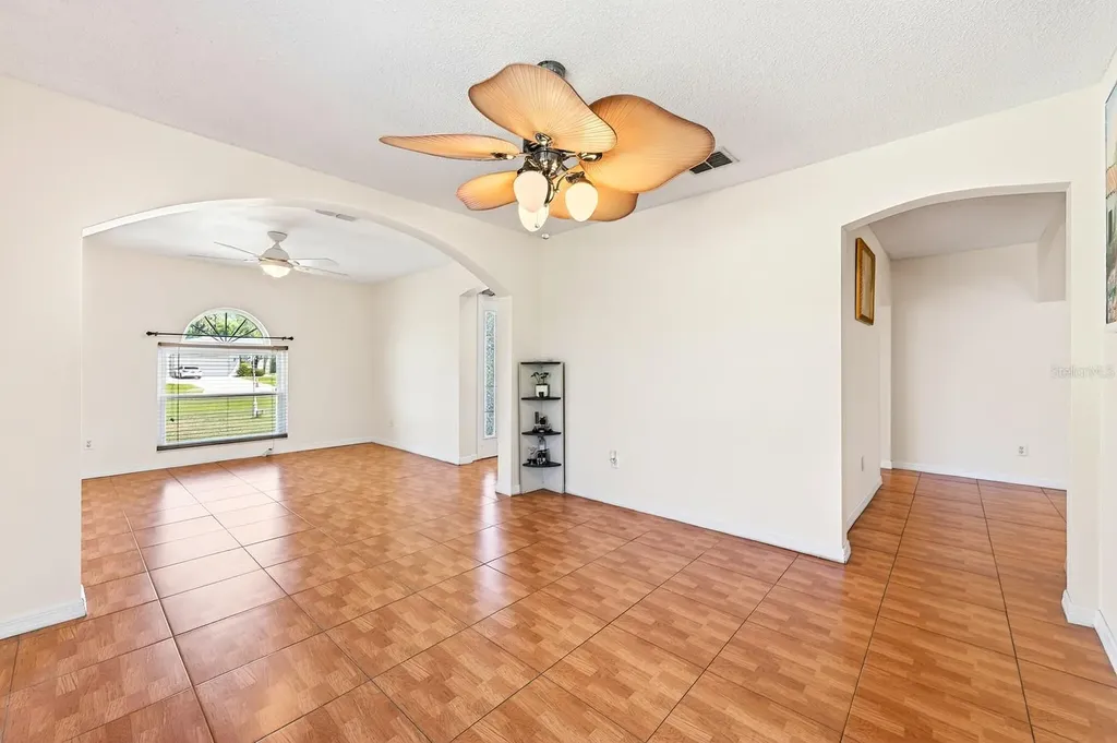 2540 Winners Circle Kissimmee FL 34744